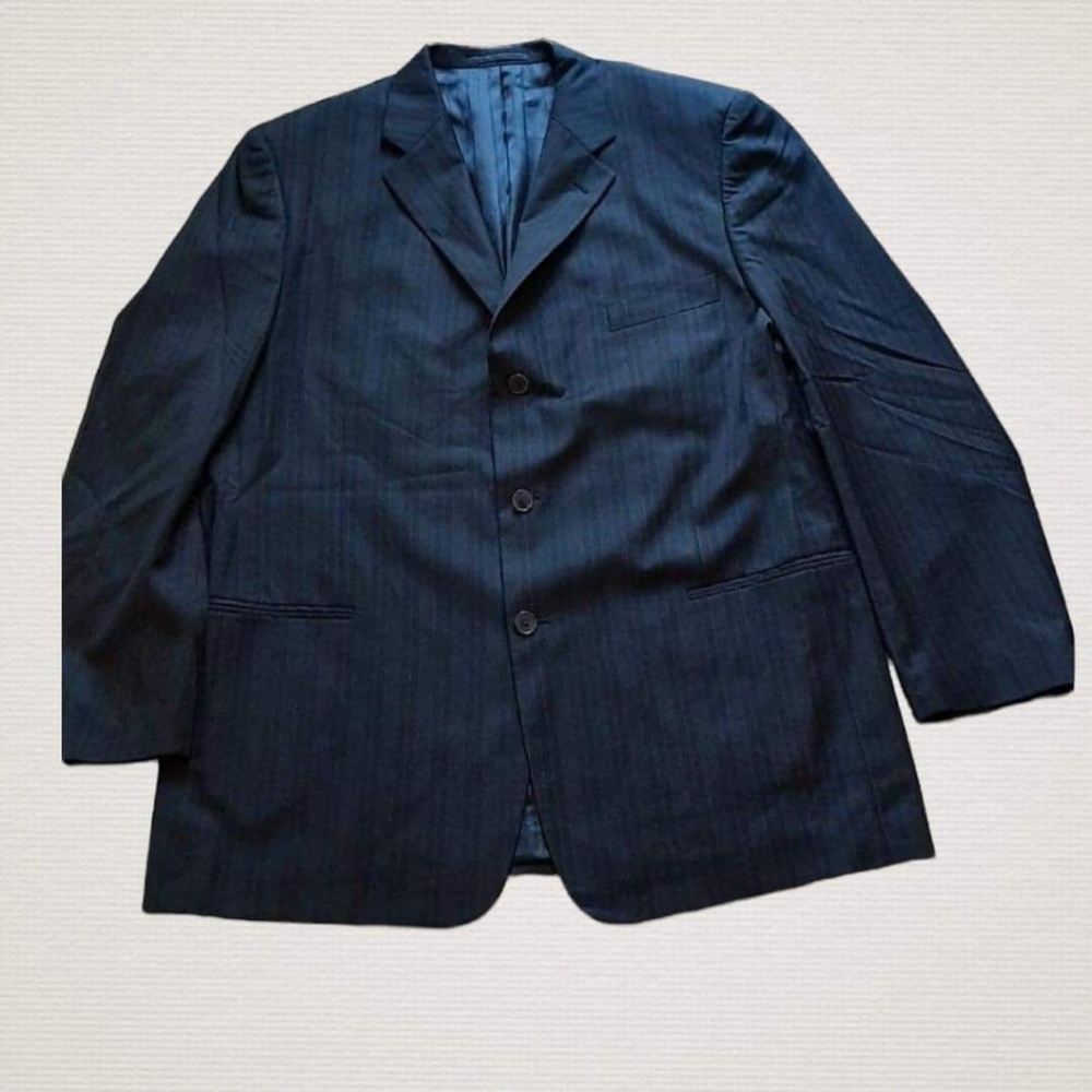 Essex&taylor suit.size 46R. Color navy blue